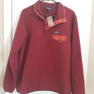 Patagonia womens pullover fleece.